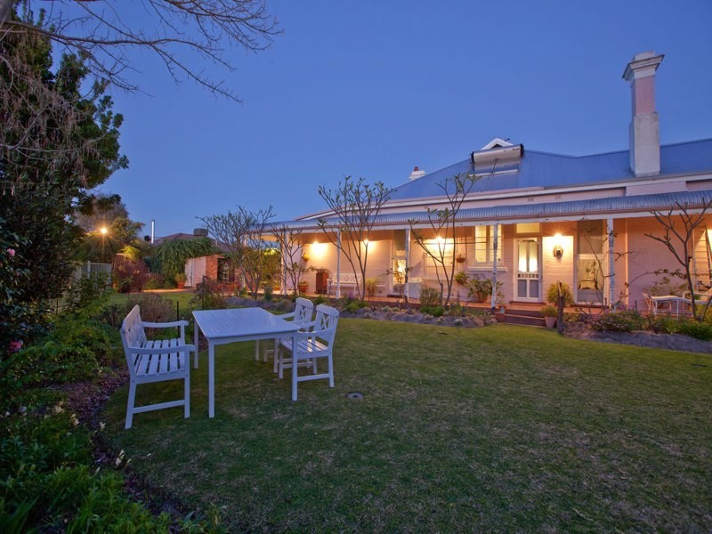 312 Railway Parade, East Cannington WA 6107