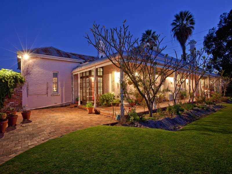 312 Railway Parade, East Cannington WA 6107