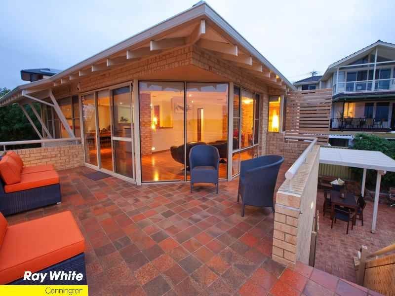 78 River Way, Salter Point WA 6152