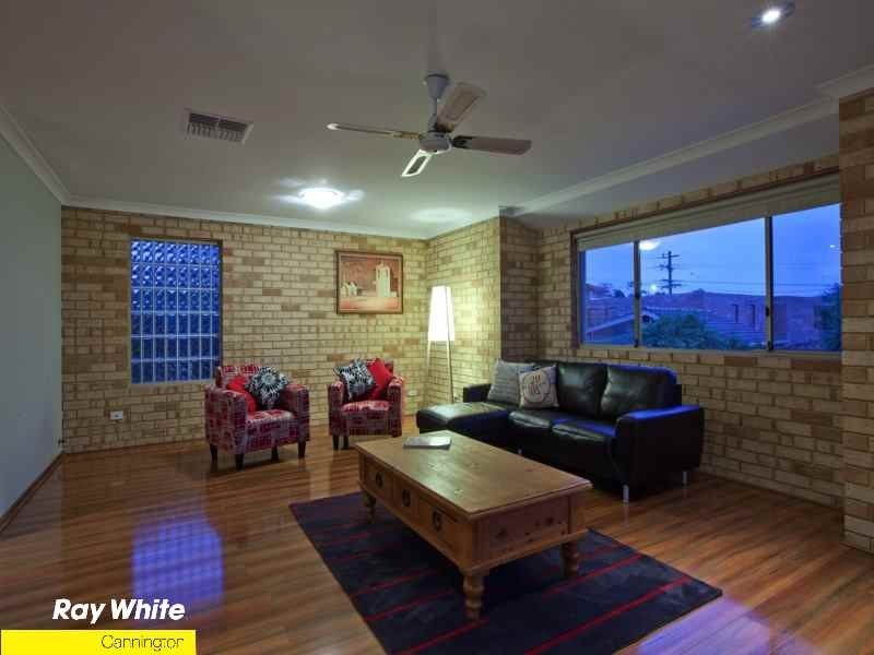 78 River Way, Salter Point WA 6152