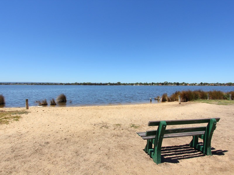 78 River Way, Salter Point WA 6152