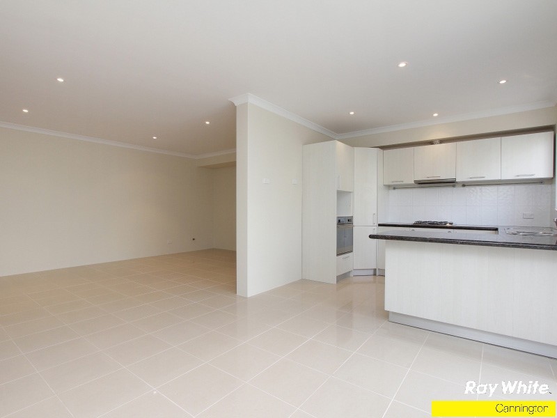 6/51 Carden Drive, Cannington WA 6107