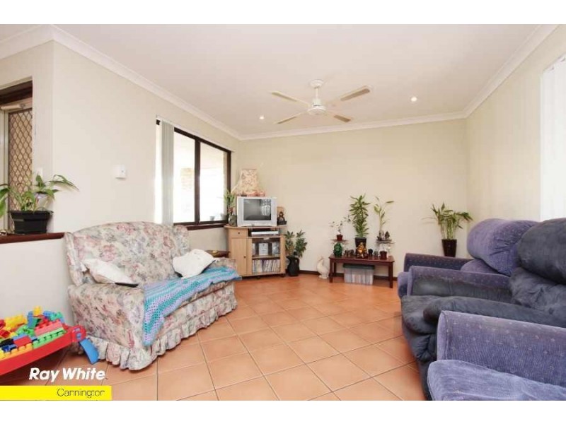 33 Nicholson Rd, Cannington WA 6107