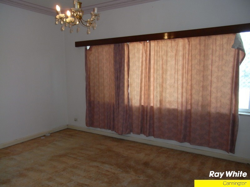 15 Liege Street, Cannington WA 6107