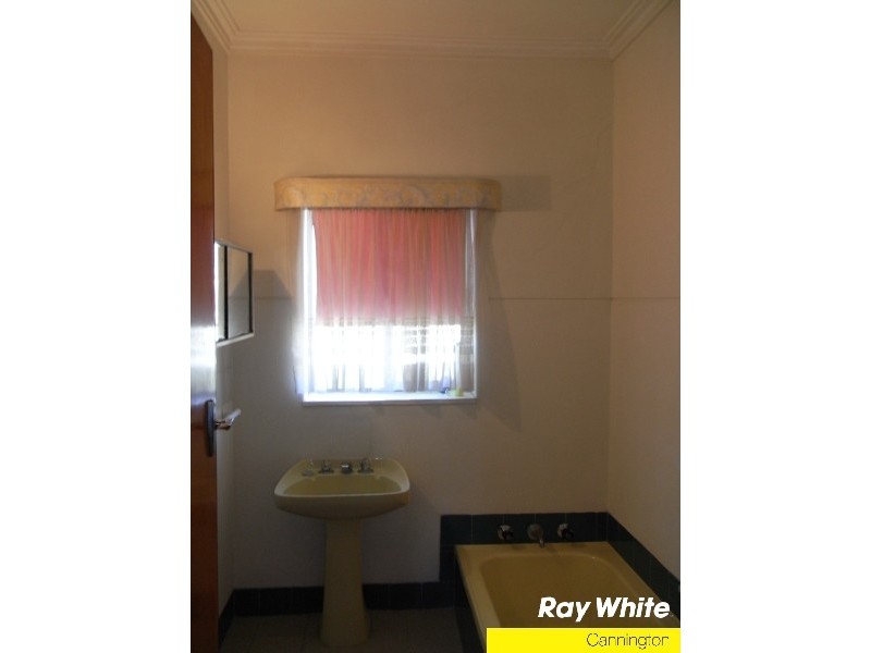 15 Liege Street, Cannington WA 6107