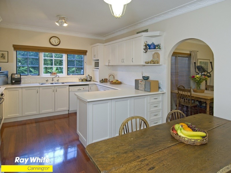 18 Redmond Street, Salter Point WA 6152