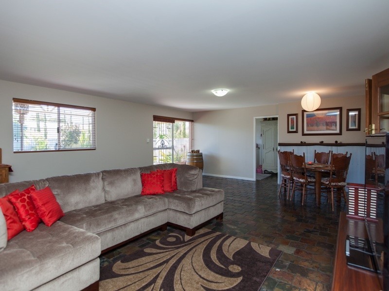 26 Faversham Street, Beckenham WA 6107