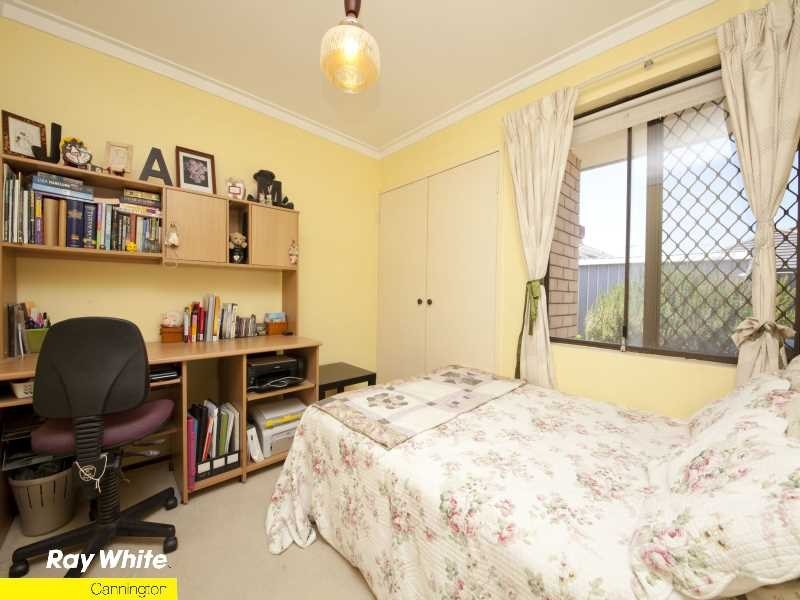8/303 Wharf St, Queens Park WA 6107