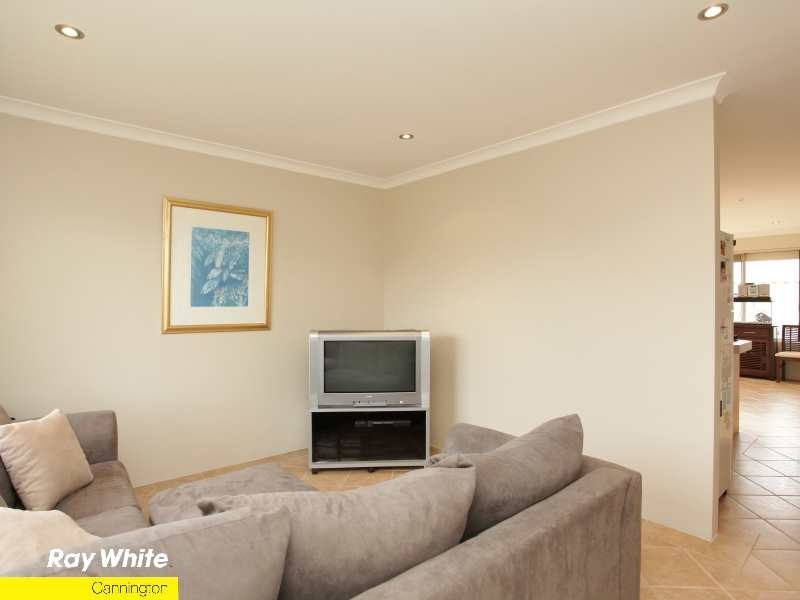 2/21 Arthur Street, Cannington WA 6107