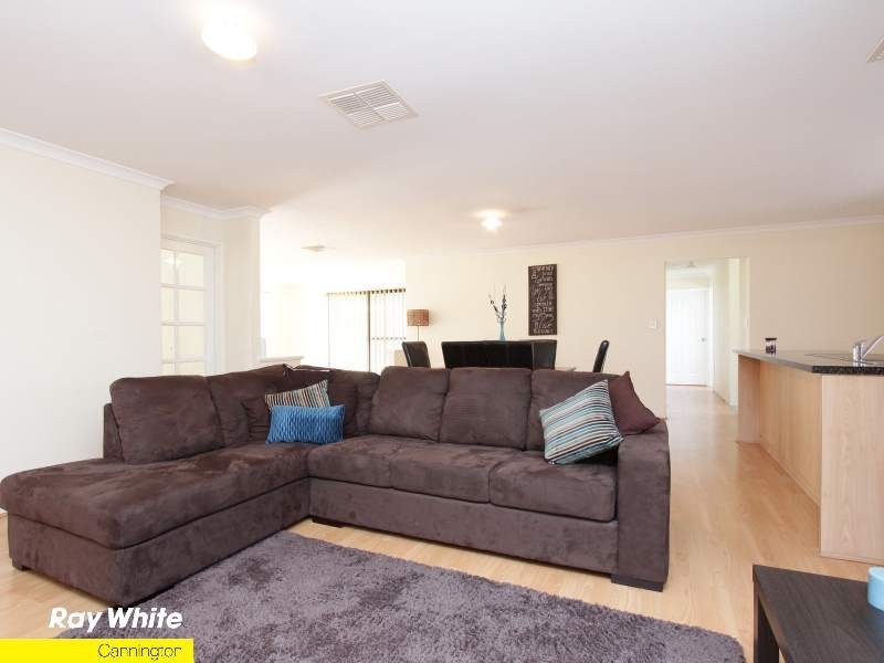 15 Ernest Drive, Success WA 6164