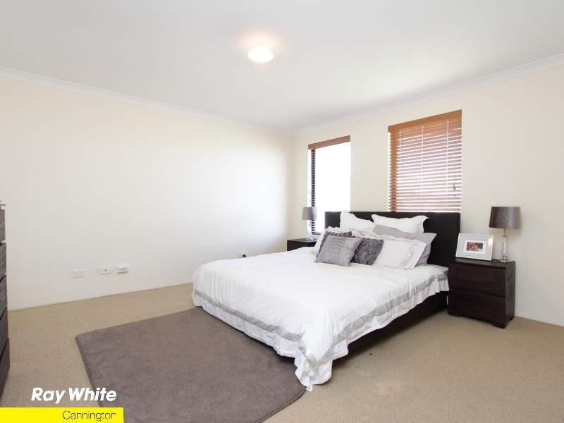 15 Ernest Drive, Success WA 6164