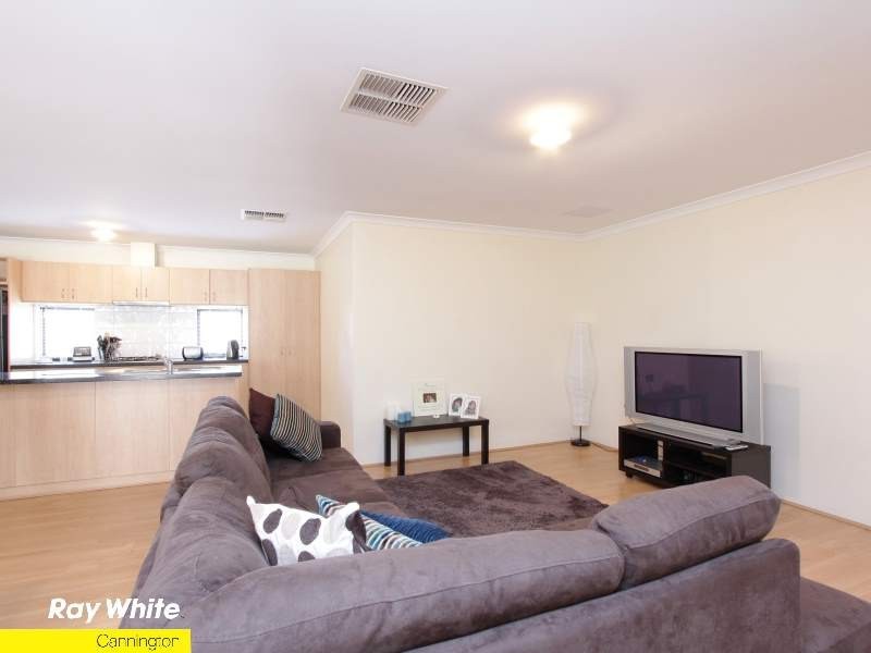 15 Ernest Drive, Success WA 6164