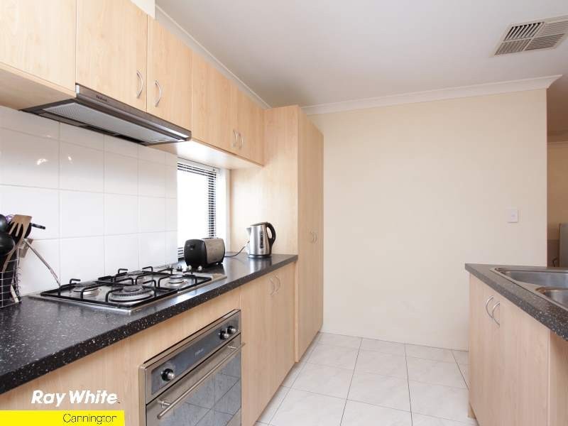 15 Ernest Drive, Success WA 6164