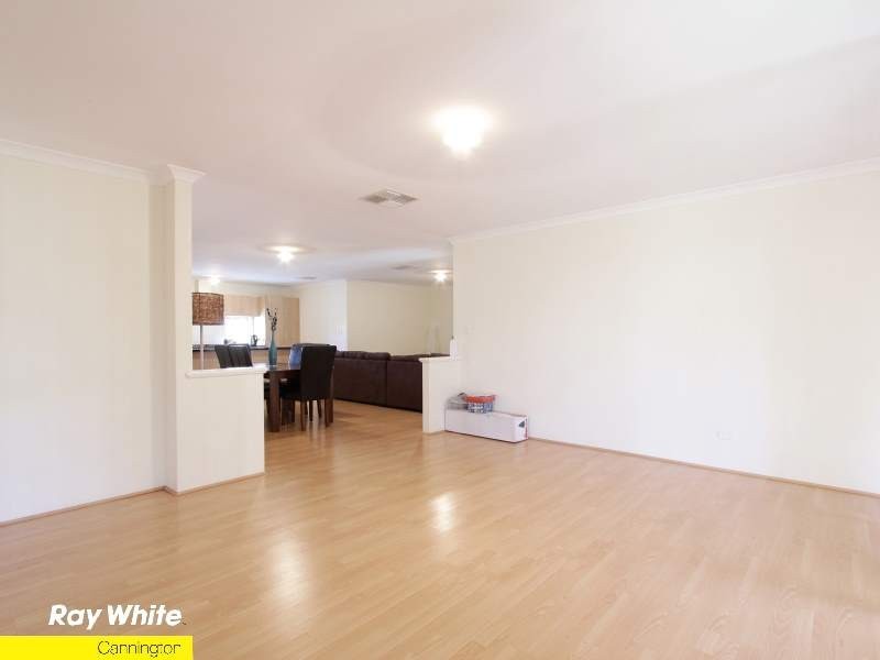 15 Ernest Drive, Success WA 6164