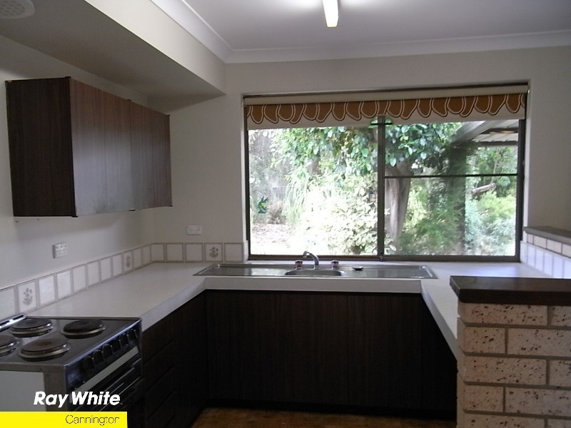 11 Rennison Street, Beckenham WA 6107