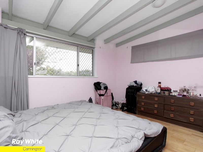 18 Lynstead Street, Beckenham WA 6107