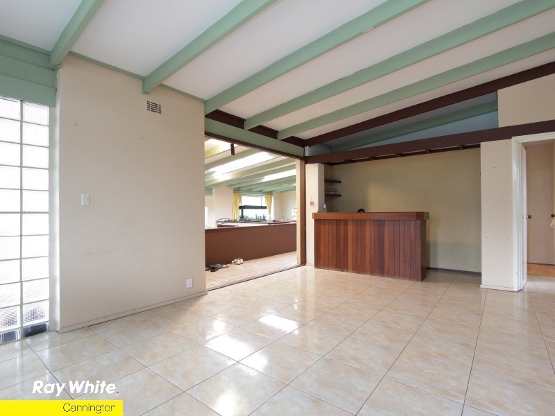 18 Lynstead Street, Beckenham WA 6107