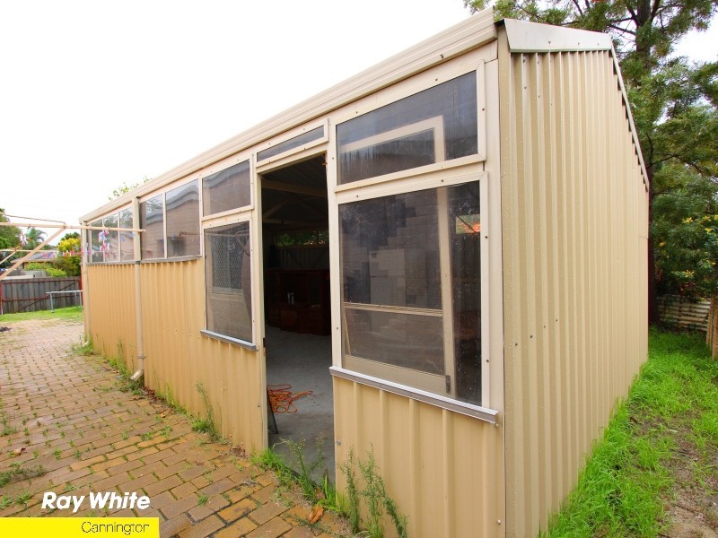 18 Lynstead Street, Beckenham WA 6107