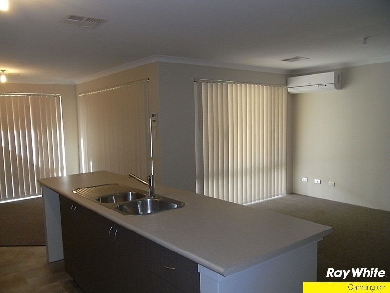 46 Glasgow Wy, Seville Grove WA 6112