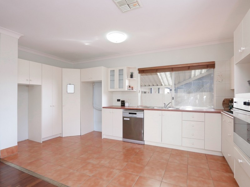 17 Bradford Street, Cannington WA 6107