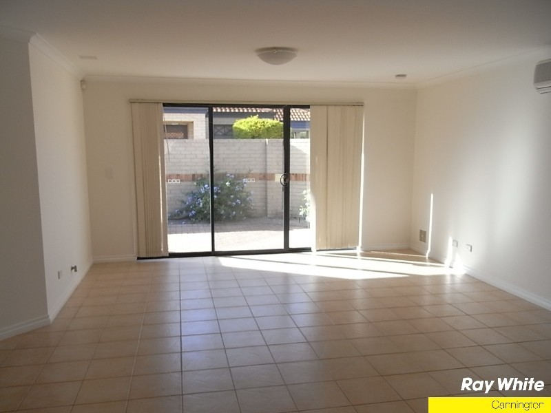 2/194 Hamilton Street, Queens Park WA 6107