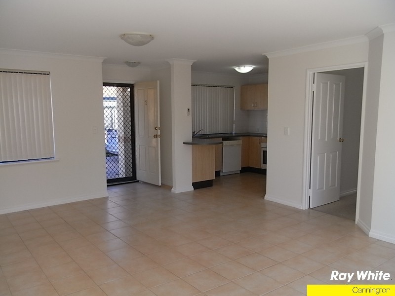 2/194 Hamilton Street, Queens Park WA 6107