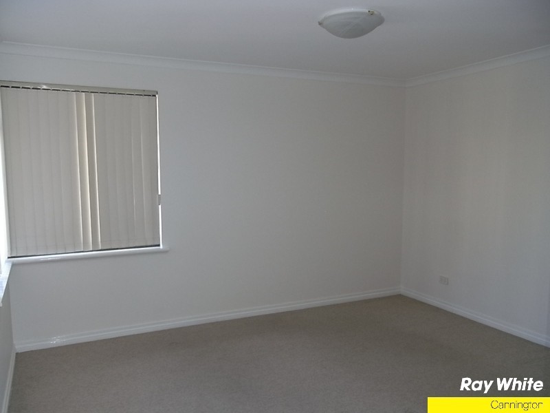 2/194 Hamilton Street, Queens Park WA 6107