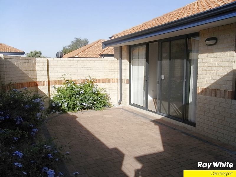 2/194 Hamilton Street, Queens Park WA 6107
