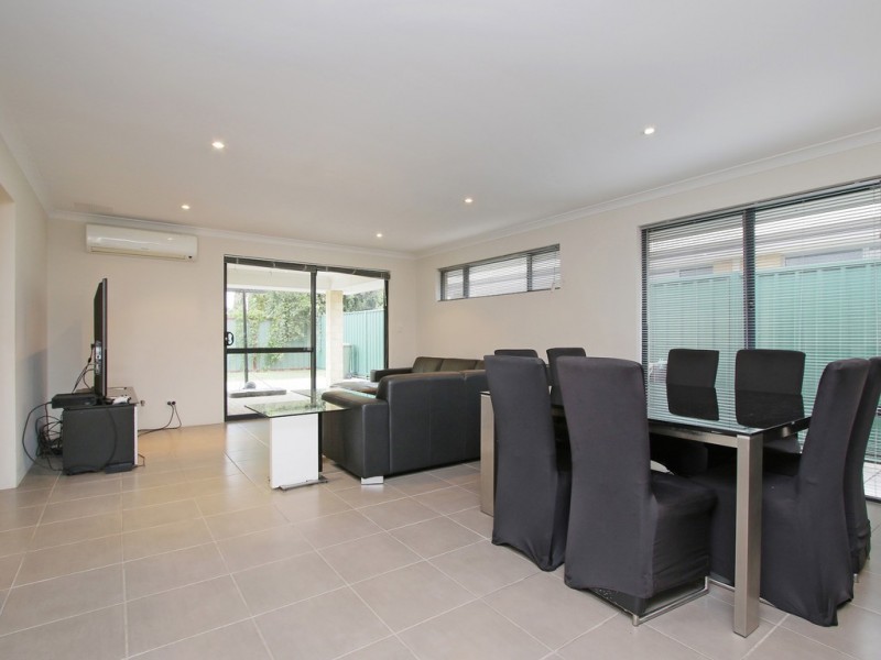 13 Walton Street, Queens Park WA 6107
