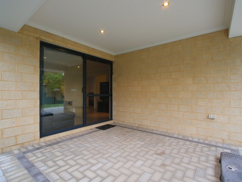 13 Walton Street, Queens Park WA 6107