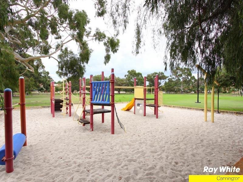 54 Andrews Road, Wilson WA 6107