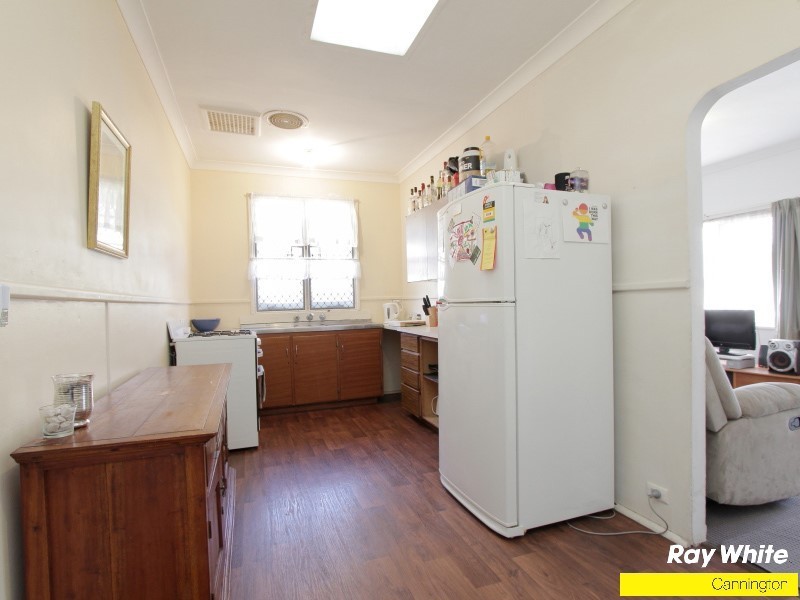 42A Cross Street, Queens Park WA 6107