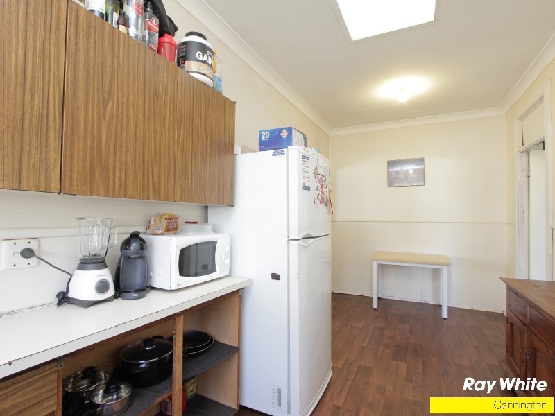42A Cross Street, Queens Park WA 6107