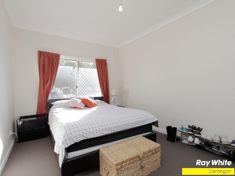 42A Cross Street, Queens Park WA 6107