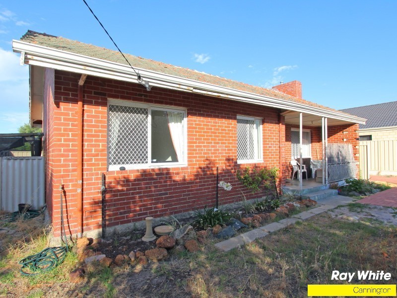 42A Cross Street, Queens Park WA 6107