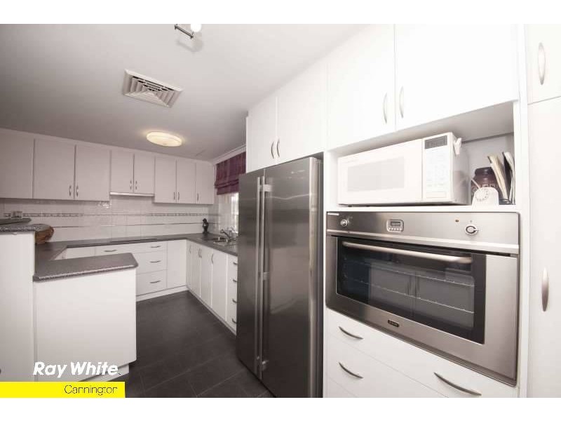 8 Streatham St, Beckenham WA 6107