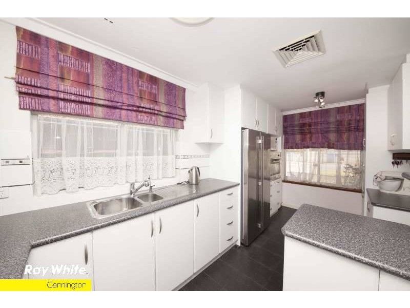 8 Streatham St, Beckenham WA 6107