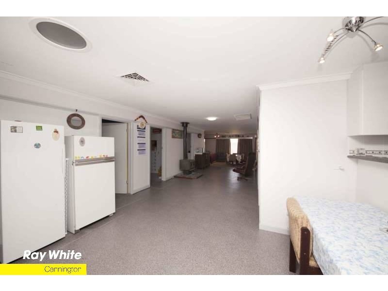 8 Streatham St, Beckenham WA 6107