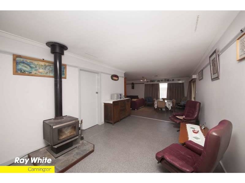 8 Streatham St, Beckenham WA 6107