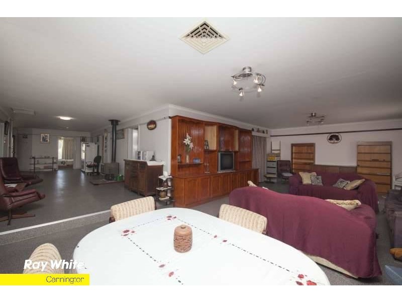 8 Streatham St, Beckenham WA 6107