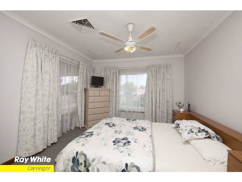 8 Streatham St, Beckenham WA 6107