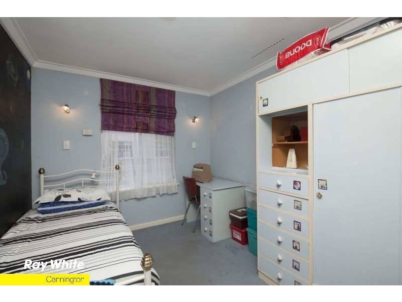 8 Streatham St, Beckenham WA 6107