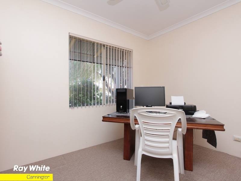 13 Dabchick Cl, East Cannington WA 6107