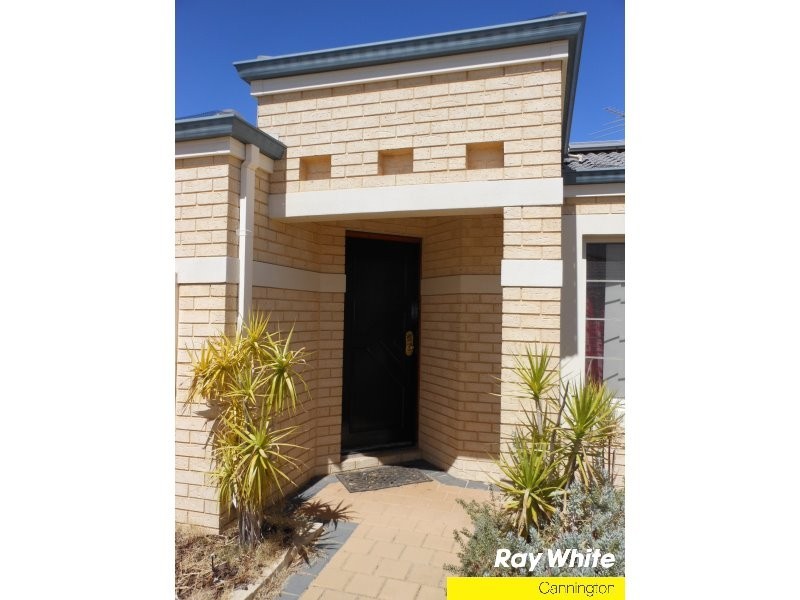 2/9 Marriott Street, Cannington WA 6107