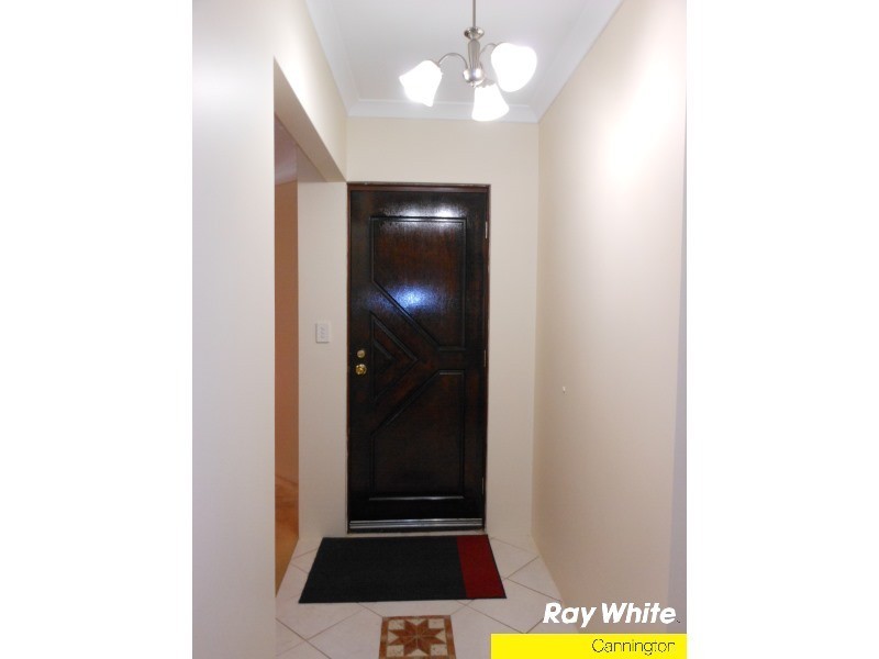 2/9 Marriott Street, Cannington WA 6107
