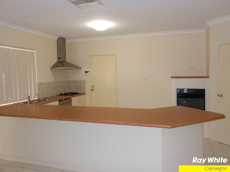 2/9 Marriott Street, Cannington WA 6107