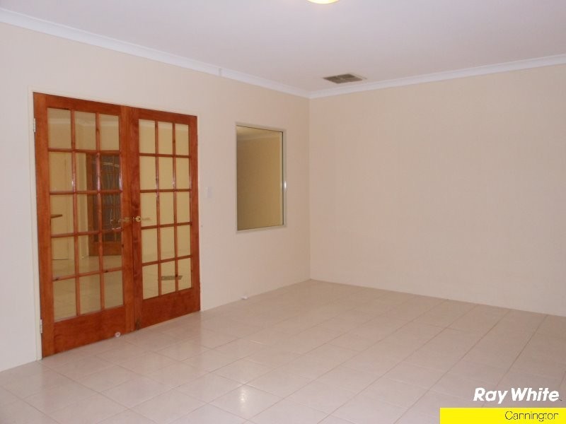 2/9 Marriott Street, Cannington WA 6107