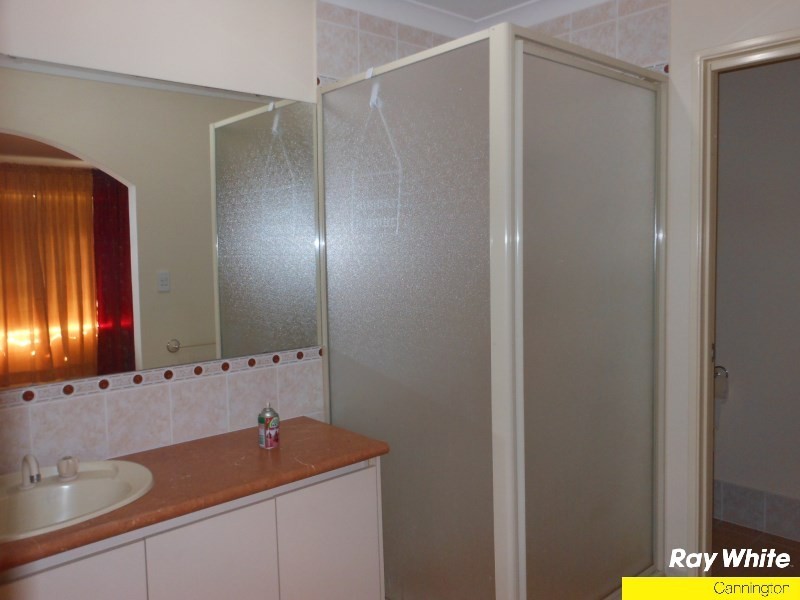 2/9 Marriott Street, Cannington WA 6107