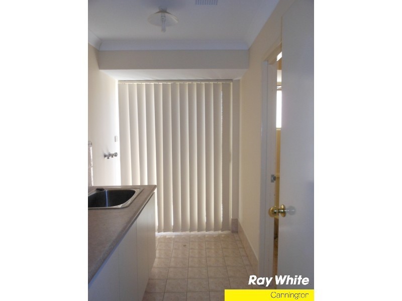 2/9 Marriott Street, Cannington WA 6107