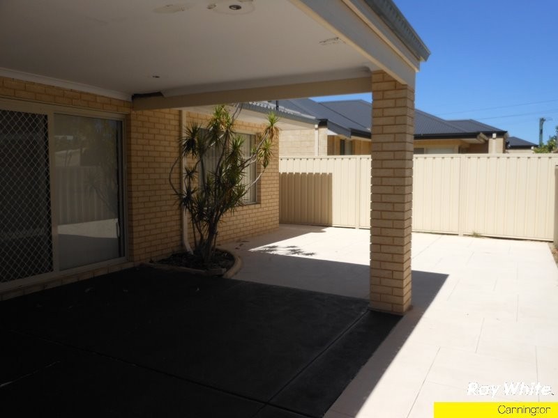 2/9 Marriott Street, Cannington WA 6107
